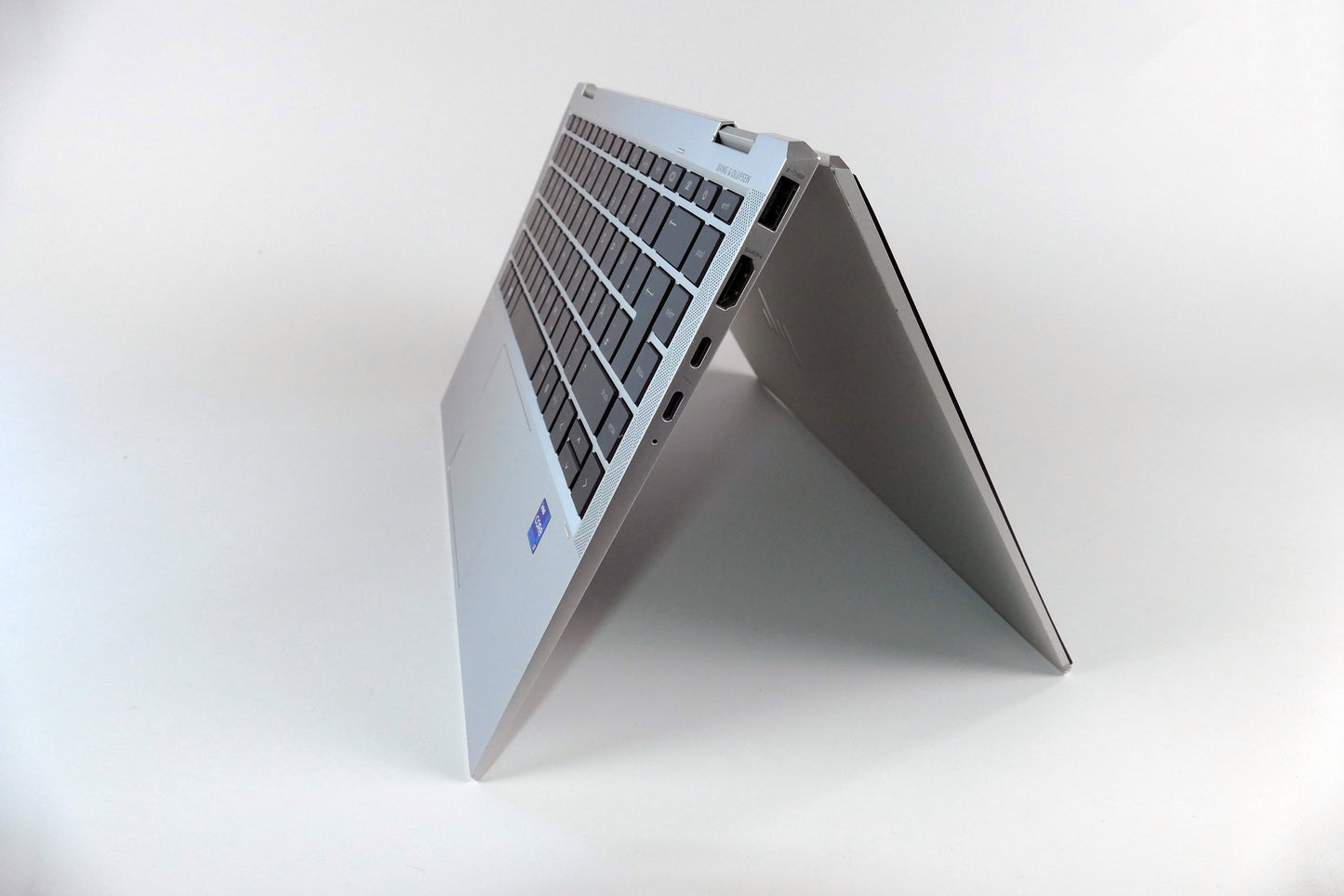 HP EliteBook x360 1040 G8 - 360° 2in1 Laptop