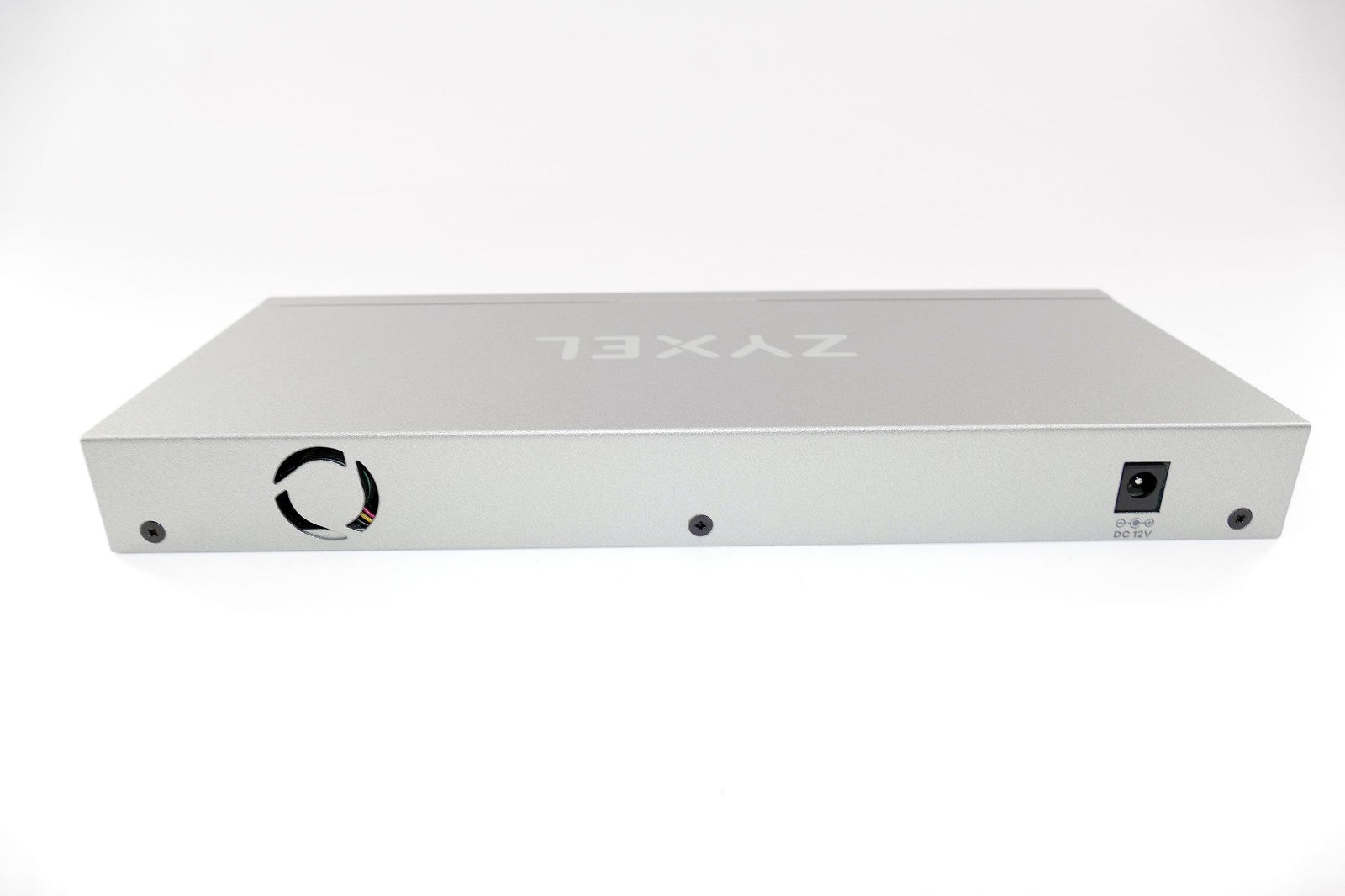 Zyxel XGS1250-12 12-Port Web-Managed Multi-Gigabit Switch mit 3-Port 10G + SFP+