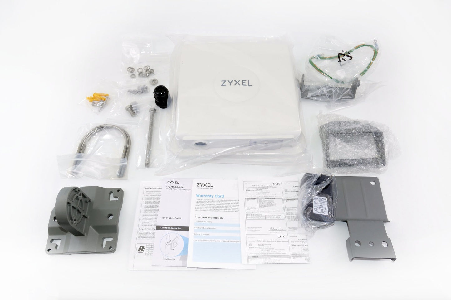 Zyxel LTE7490-M904 4G LTE-A Outdoor Router